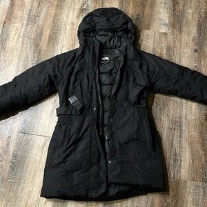 Black North Face Warm Winter Jacket in small
